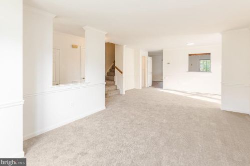4220 Devonwood Way, Woodbridge VA  22192-5105 exterior