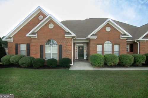 100 Ginko Ln, Kathleen, GA 31047-2150