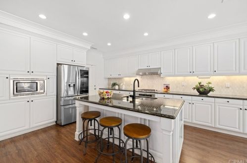29 Bromeliad, Irvine CA  92618-2247 exterior