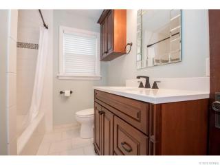 1231 Birmingham Pl, Tulsa OK  74104-4318 exterior