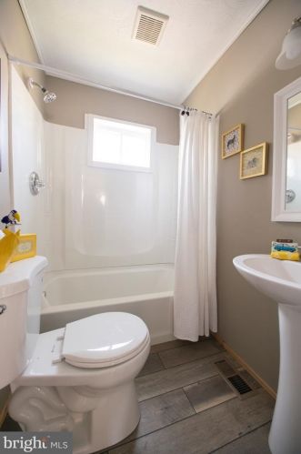 793 Jefferson Ave, Charles Town WV  25414-1219 exterior