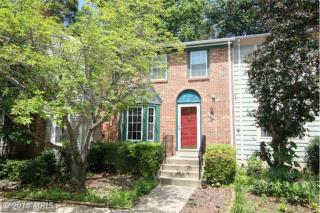 5719 Walnut Wood Ln, Springfield VA  22015-2710 exterior