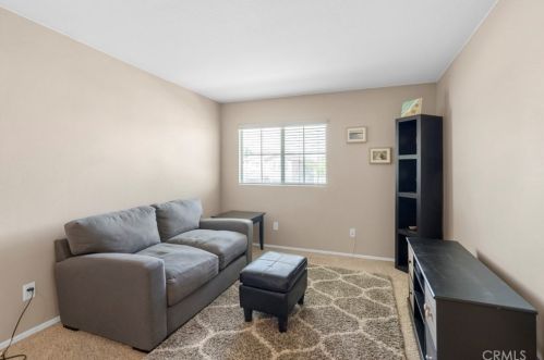 17876 Robusta Dr, Riverside CA  92503-7072 exterior