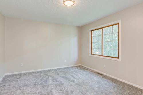 2967 Devonshire Cir, Saint Paul MN  55125-3964 exterior