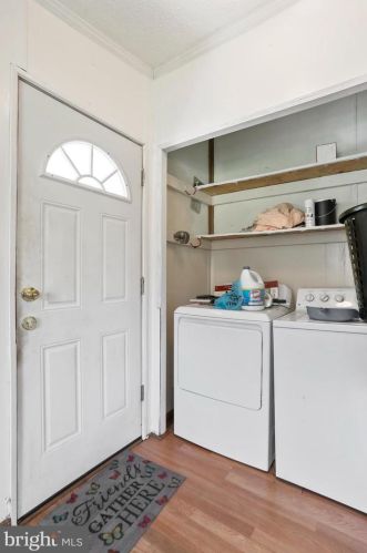 155 Engle Rd, Harpers Ferry WV 25425-4042 exterior