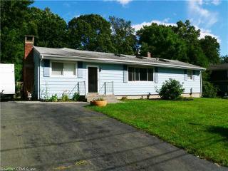 60 Pierson Dr, Wallingford, CT 06492-2018