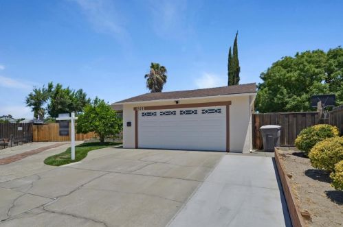 1311 Standridge Ct, Tracy, CA 95376-2335