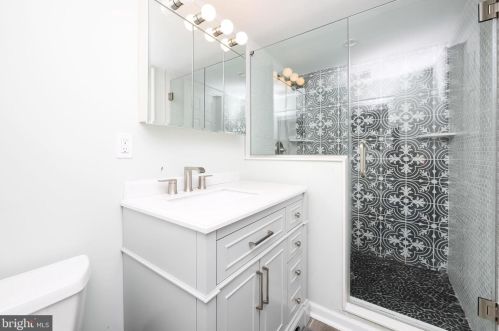 1161 Concord Dr, Haddonfield NJ 08033-3502 exterior