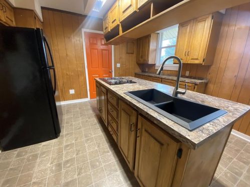 1900 Grainger St, Fort Worth TX  76110-1512 exterior