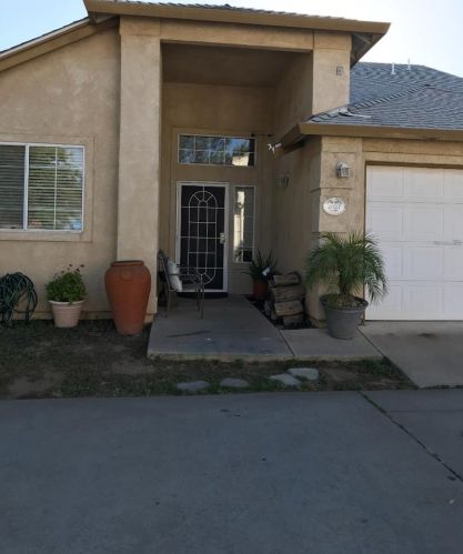 2027 Eagle Pl, Lodi, CA 95240-8303