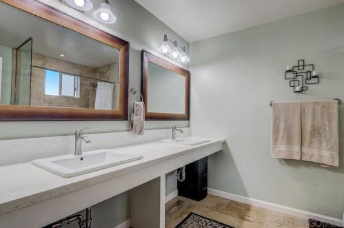 145 El Valle Opulento, Vista CA 92083-7708 exterior