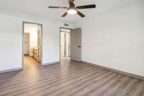 74 Montre Sq, Atlanta GA  30327-4044 exterior