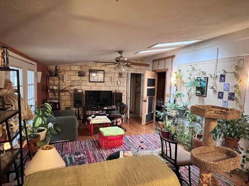 1102 Castile Rd, Austin TX  78733-2518 exterior