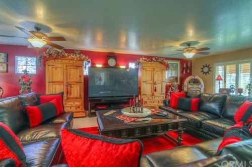 16122 Ponderosa Ln, Riverside CA  92504-6155 exterior