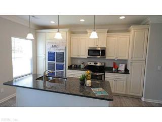 1043 Kenton Ave, Norfolk VA  23504-3613 exterior