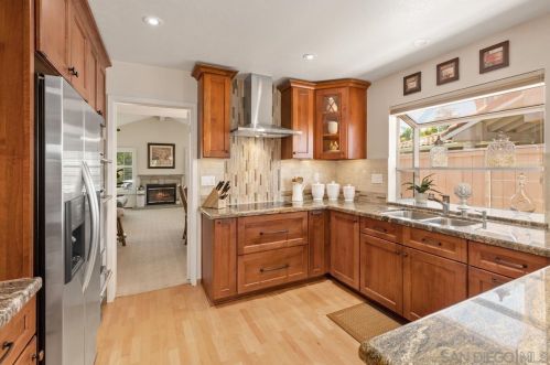 2925 Via Ipanema, Carlsbad, CA 92009-9255