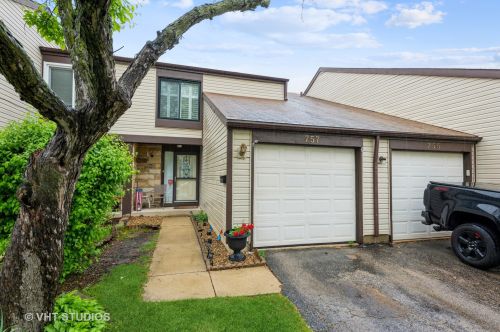 757 Colorado Ct, Carol Stream, IL 60188-9214