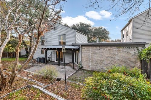 6300 Five Acre Wood St, Austin TX  78746-7126 exterior