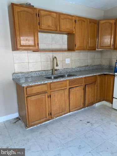 5000 5th St, Philadelphia PA  19120-3804 exterior