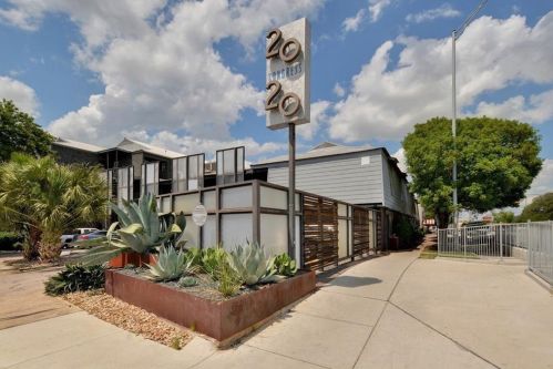 2020 Congress Ave, Austin TX  78704-4315 exterior