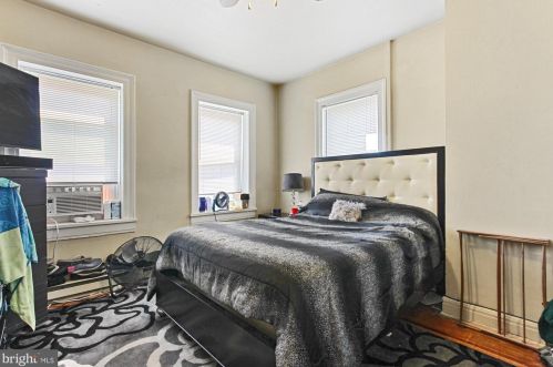 564 Broadway, Hanover PA 17331-2504 exterior