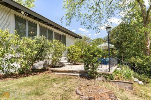 1903 Mcjenkin Dr, Atlanta GA  30345-3005 exterior