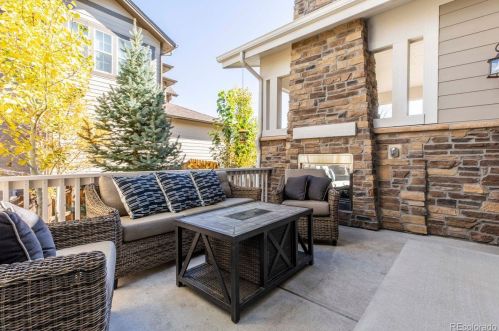 26525 Peakview Dr, Aurora CO 80016-6110 exterior