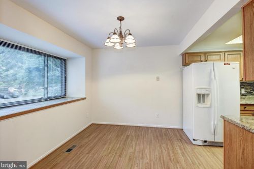 1502 Farsta Ct, Herndon VA  20190-4908 exterior