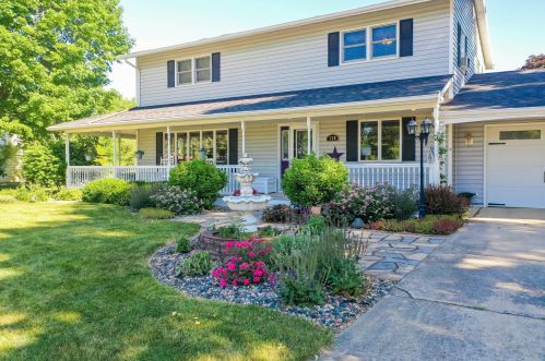 120 7th St, Summit, MN 55917-1137