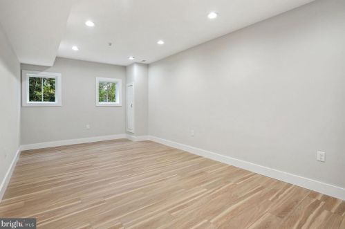 10601 Greenacres Dr, Silver Spring MD 20903-1214 exterior