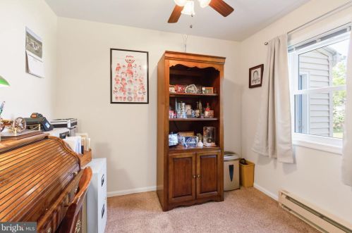 19 Sunset Ave, Ephrata PA  17522-2302 exterior