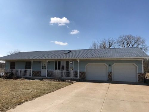 27507 1350th St, Geneseo, IL 61254-8576