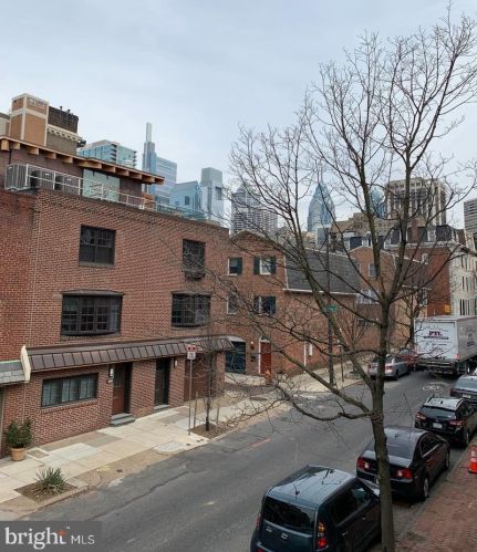 231 24th St, Philadelphia, PA 19103-5529
