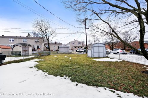 44 Belshaw Ave, Tinton Falls NJ 07724-2939 exterior