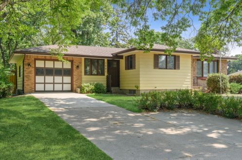 1501 103rd Ave, Minneapolis, MN 55433-4818