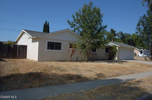 4044 Carlotta St, Simi Valley, CA 93063-2807