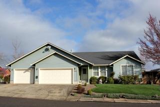 2661 Lexington Ave, Sutherlin, OR 97479-9861