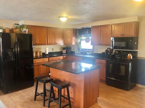 24 Lantern Ln, Chichester, NH 03234-4411