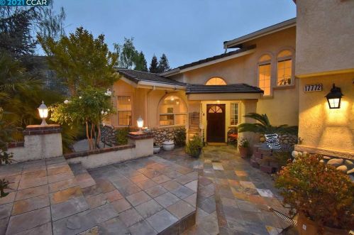 17772 Sweetbriar Pl, Hayward, CA 94546-1357