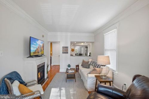 105 Ellis St, Tavistock NJ 08033-1826 exterior