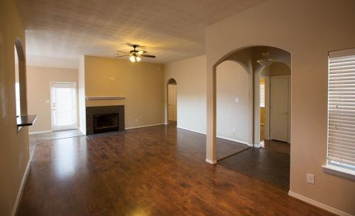 2208 Jefferson Crossing Dr, Conroe TX  77304-6804 exterior