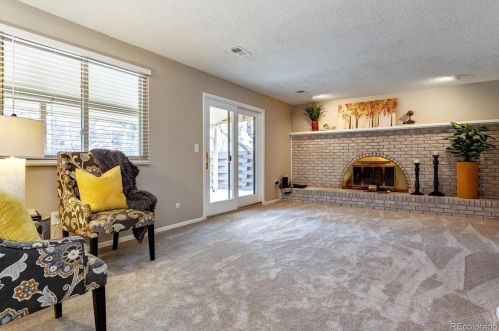 6117 Locust St, Englewood CO 80112-1324 exterior