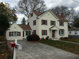 16 David St, Smithfield, RI 02828-2315