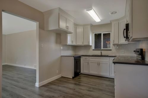2106 Plaunt Dr, Modesto CA  95350-2600 exterior