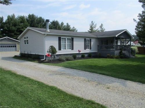 5099 Rutledge St, Dennison, OH 44621-8982