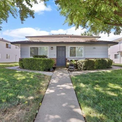 9536 Emerald Park Dr, Elk Grove, CA 95624-2355