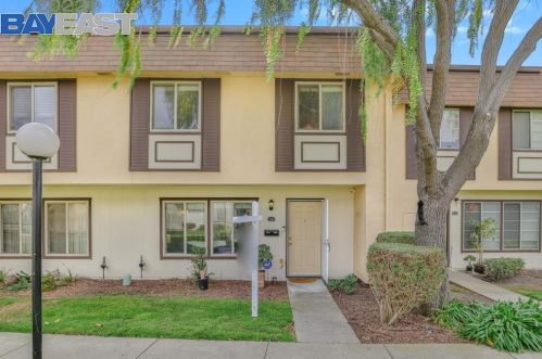 27429 Lemon Tree Ct, Hayward, CA 94545-4120