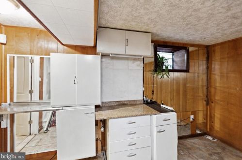 2009 Forest Hill Dr, Silver Spring MD 20903-1532 exterior