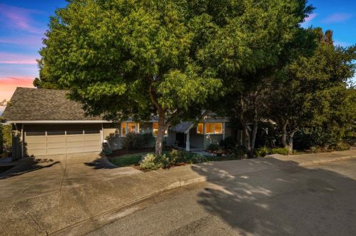 22 Del Rey Ct, San Carlos, CA 94070-1907