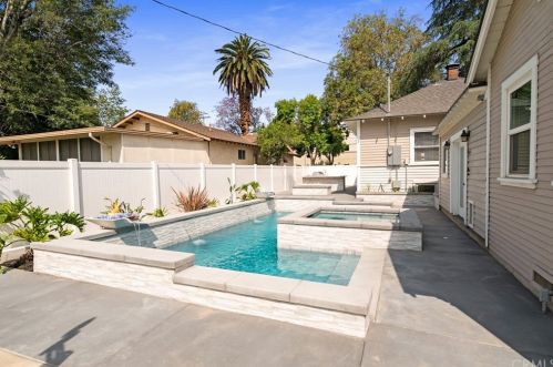 3364 Cedar St, Riverside CA  92501-2625 exterior